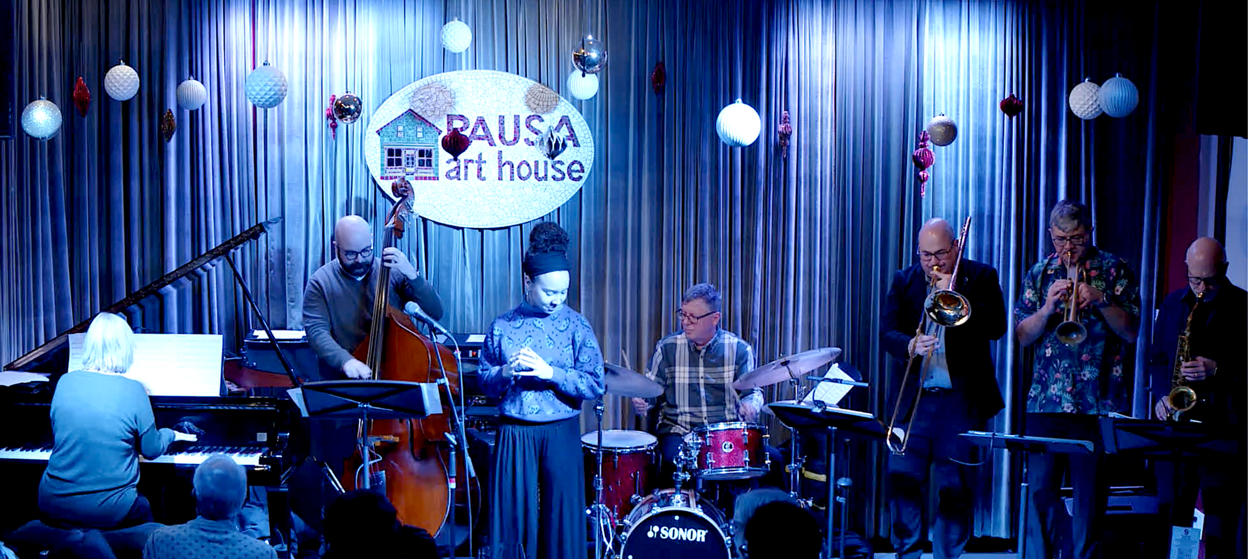 A Jazz Holiday With Star People and Alex McArthur event image
